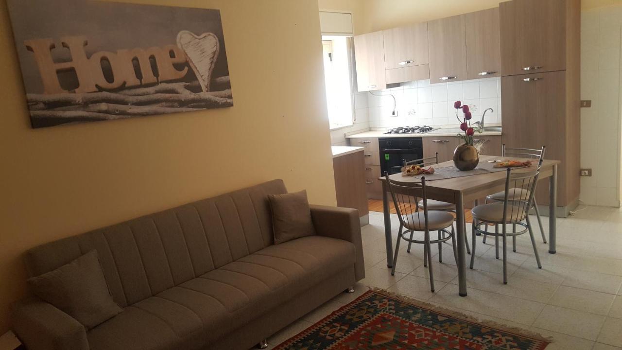 Giusy'S Place 1 Apartman Campofelice Di Roccella Kültér fotó