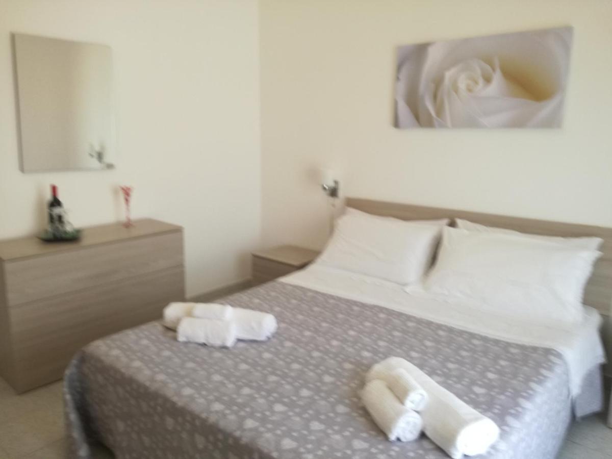 Giusy'S Place 1 Apartman Campofelice Di Roccella Kültér fotó